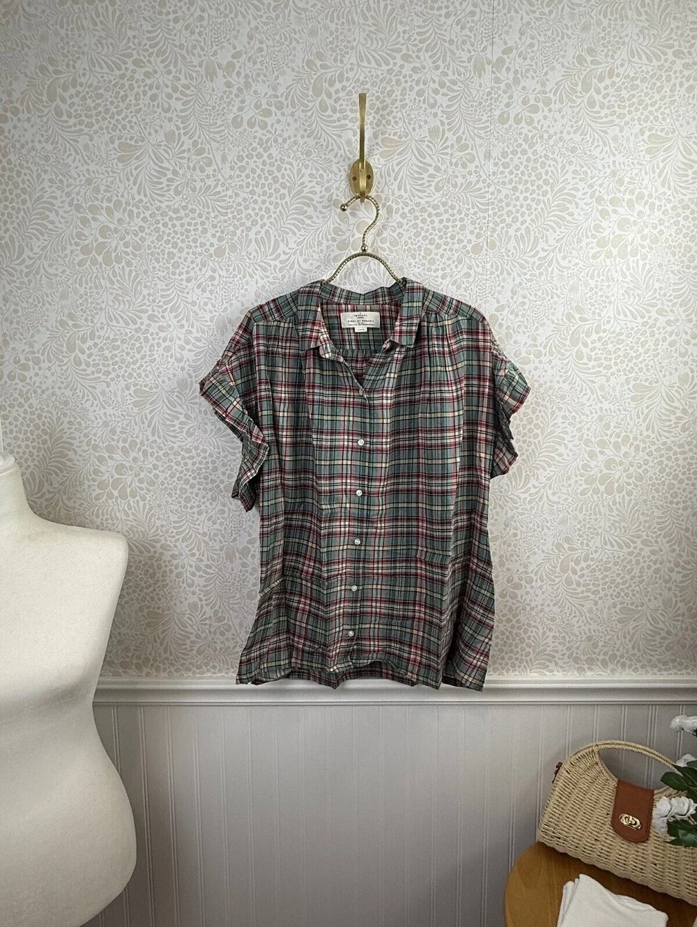 Trovata Birds of Paradis Red Plaid Ruffle Sleeve Button-Up Shirt - Size - Large